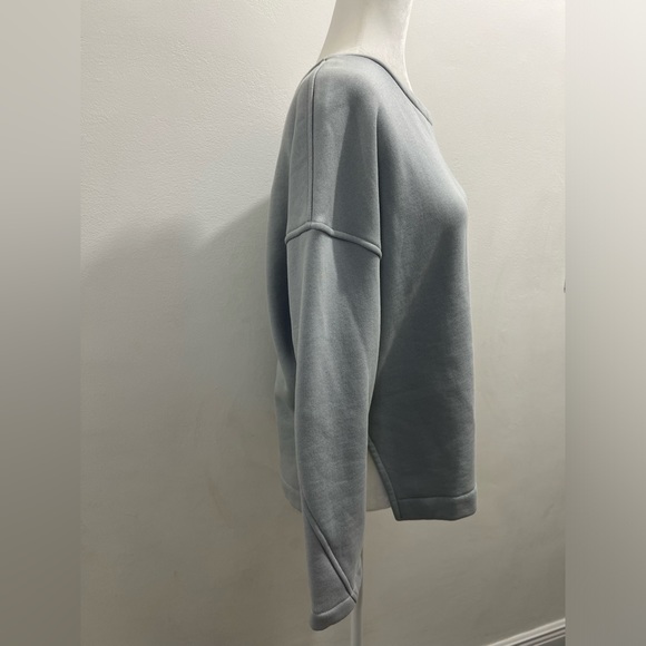 Vince Essential Shrunken Pullover Sweater - Size X-Small. XS EUC Grey - Picture 2 of 7